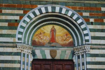 Tra affreschi e spiritualità, la Chiesa di San Francesco di Prato ti sorprenderà